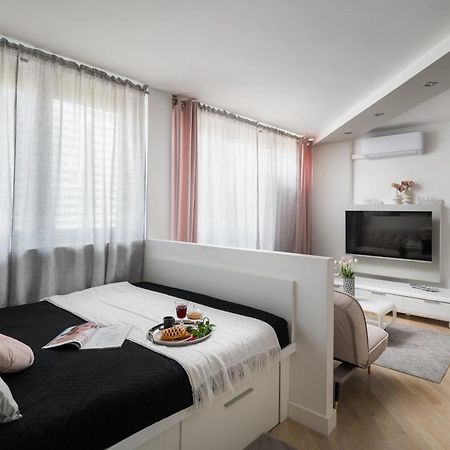 Air-Conditioned Premium Loft Warsaw Skyline Only 900 M To Central Station 외부 사진